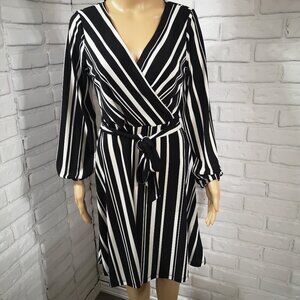NWOT Ricki's Ladies Size Small Black & White Striped Long Sleeves Midi Dress